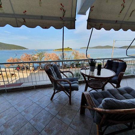 Appartement Θέα Μπροστά Στη Θάλασσα à Néa Péramos Extérieur photo